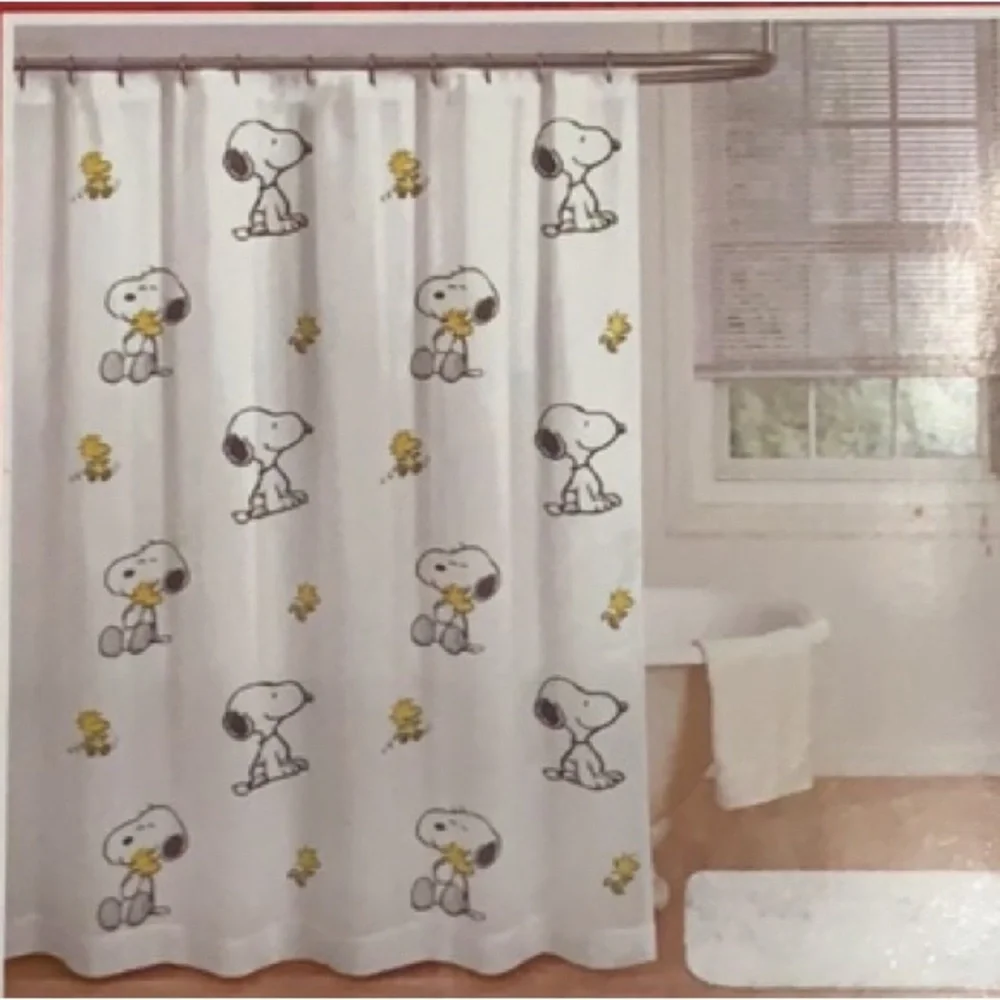 Like new Peanuts shower curtain with Snoopy and Woodstock